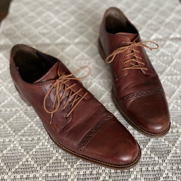 Gently Used Mens Cole Haan Dress Shoe Size 9.5 - Picture 2 of 6